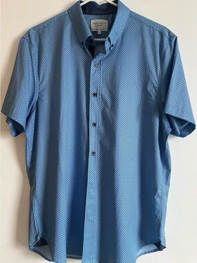 Short-Sleeve Button-Down Shirt in Light Blue Micro Print